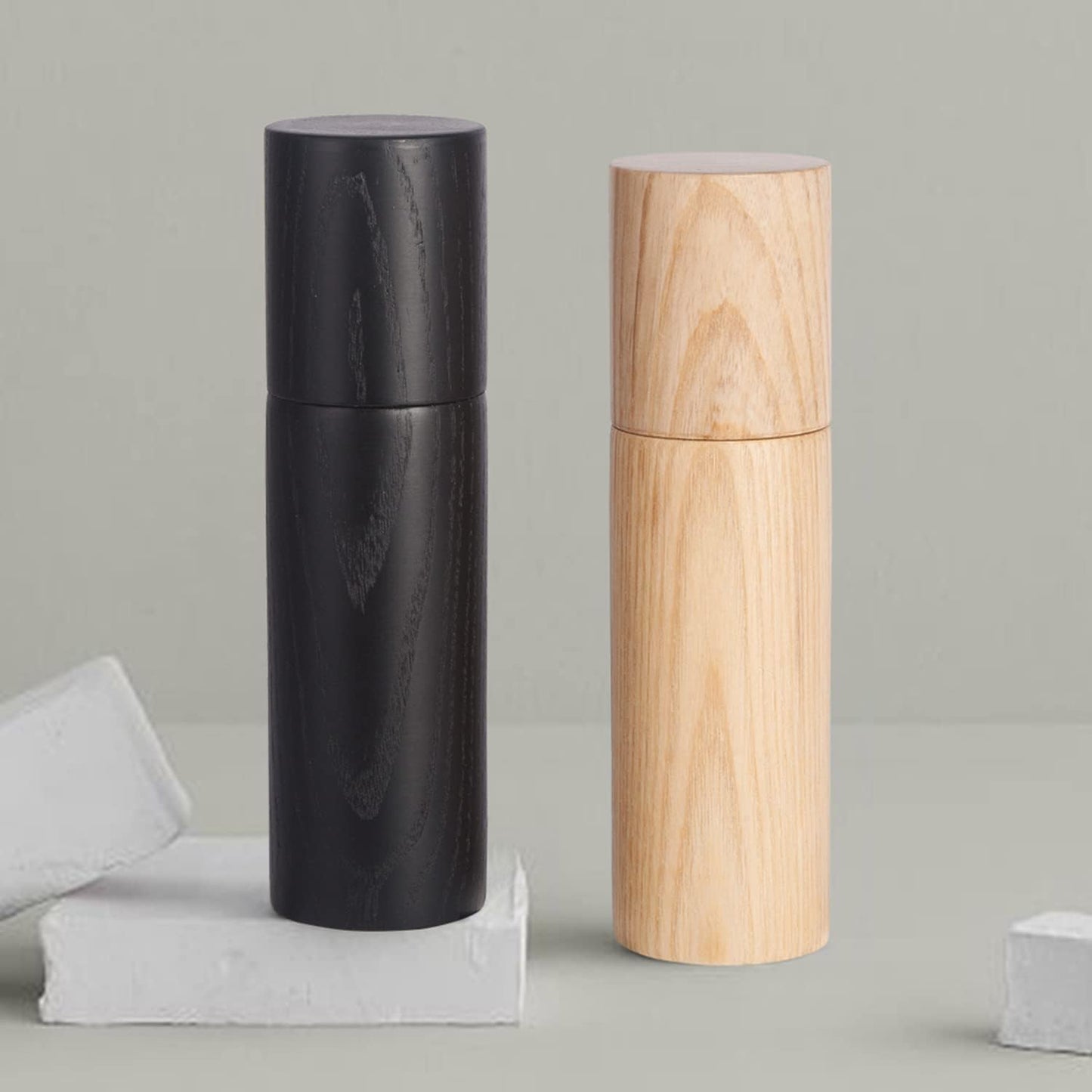 Wooden Salt and Pepper Mill Set with Ceramic Grinder, Spice Mill, Salt Mill with Scandi Design, Black and Wood Colour, 18 cm