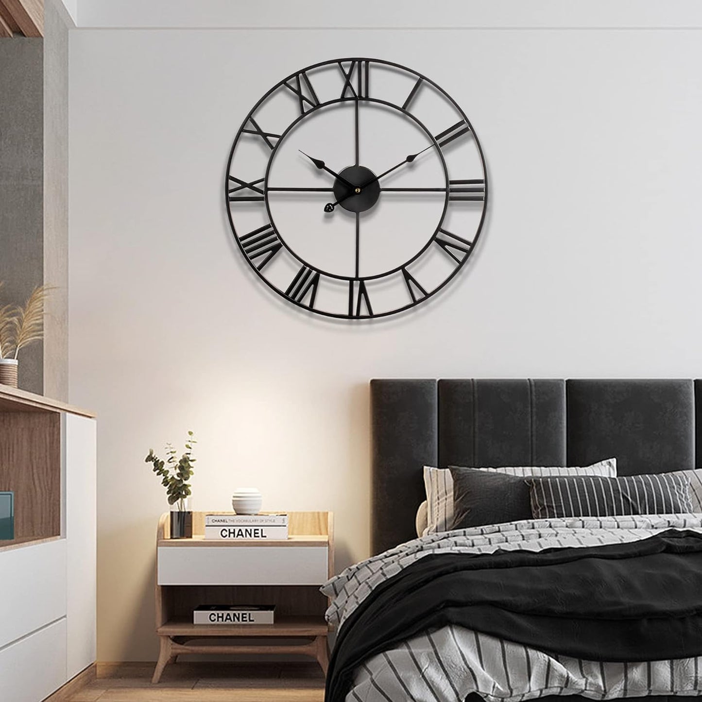 Large Wall Clock Metal Retro Roman Numeral Clock, Modern Round Wall Clocks Almost Silent, Easy to Read for Living Room/Home/Kitchen/Bedroom/Office/School Decor (Black, 24 Inch)