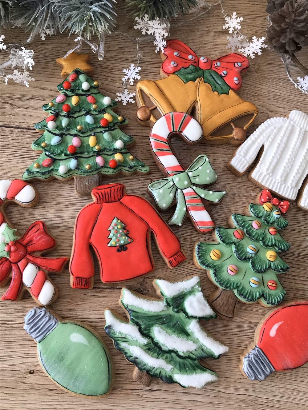 Christmas Cookie Cutters Set - 9 Pieces - Christmas Tree, Gingerbread Man, Candy Cane, Reindeer, Light Bulb, Snowman, Snowflake, Jumper and Mittens Cookie Cutter - Stainless Steel