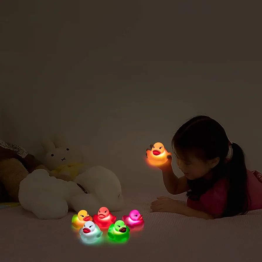 Luminous Floating Rubber Ducks Flashing Colour Classic Ducks Bath Toy for Children Baby Bath Time Duckling Changing Light in the Water Game Summer Water Fun Swimming Pool, Pack of 10